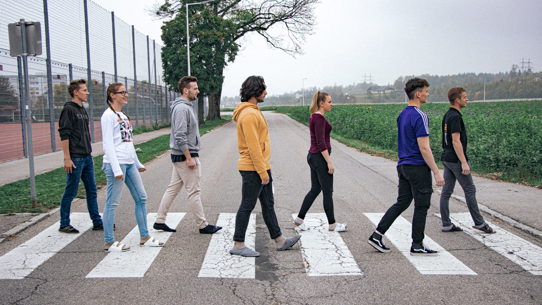Schülervertretung für das Schuljahr 2019/20, v.l.: Simon Hangler, Sarah Bernberger, Georg Hetzeneder, Timo Döker, Anna Lena Maislinger, Tobias Dornauer und Philipp Enhuber Schülervertretung für das Schuljahr 2019/20, v.l.: Simon Hangler, Sarah Bernberger, Georg Hetzeneder, Timo Döker, Anna Lena Maislinger, Tobias Dornauer und Philipp Enhuber